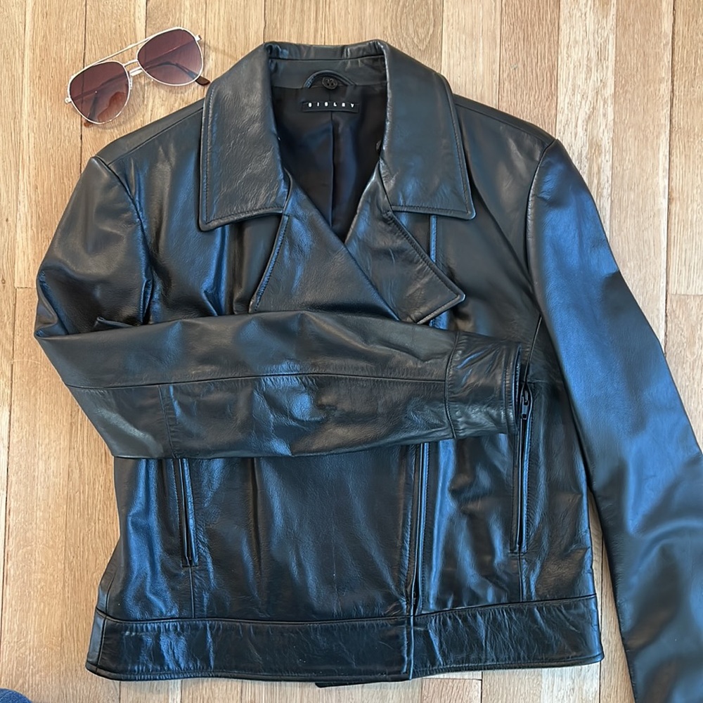 Sisley women’s leather jacket, Excellent condition, US equivalent Medium